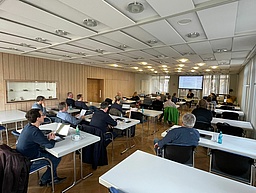 zweite Workshop zur Neuordnung der Meisterprüfung im Land- und Baumaschinenmechatroniker-Handwerk mit 22 Teilnehmenden in Köln