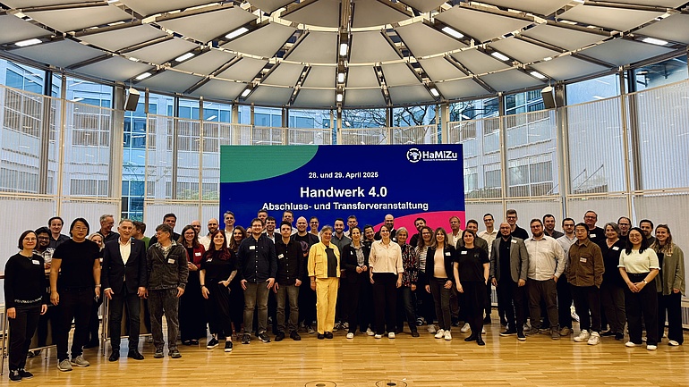 Gruppenfoto der Beteiligten der Handwerk 4.0-Förderlinie