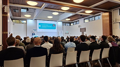 Dr. Gebel vom Bundesministerium für Forschung, Technologie und Raumfahrt